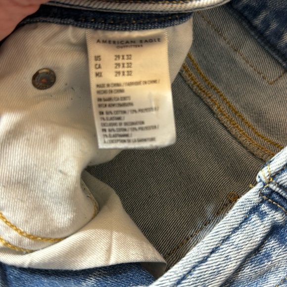 Sale‼️ 2/$50 ✅ Men’s American Eagle Air Flex White Washed Distressed Jeans - Picture 5 of 8